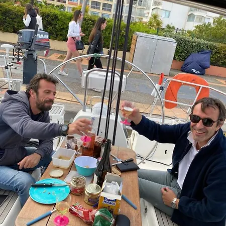 Superbe Voilier Cap Avec Parking Gratuit Sur Place Bateau-hôtel *